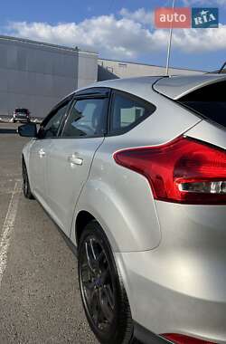 Хэтчбек Ford Focus 2016 в 