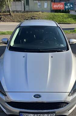 Хэтчбек Ford Focus 2016 в 