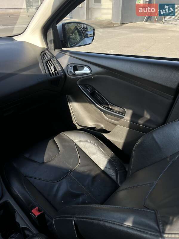 Хэтчбек Ford Focus 2016 в Львове фото 22 Хэтчбек Ford Focus 2016 в Львове