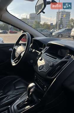 Хэтчбек Ford Focus 2016 в 