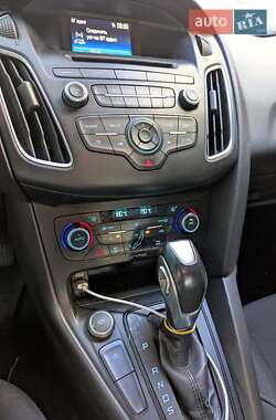 Хэтчбек Ford Focus 2016 в 