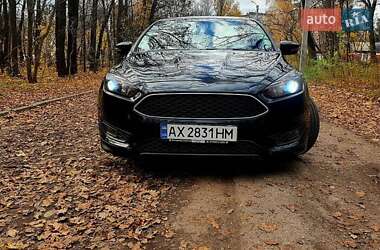 Седан Ford Focus 2015 в 