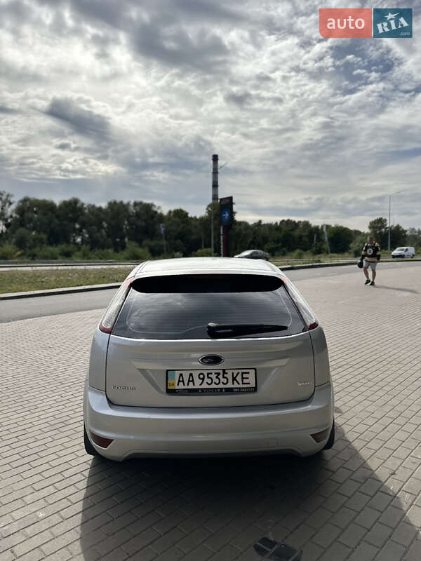 Хэтчбек Ford Focus 2010 в Киеве фото 7 Хэтчбек Ford Focus 2010 в Киеве