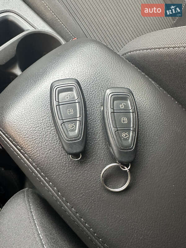 Универсал Ford Focus 2013 в Львове фото 48 Универсал Ford Focus 2013 в Львове