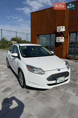 Хэтчбек Ford Focus 2014 в 