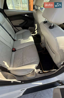 Хэтчбек Ford Focus 2014 в 