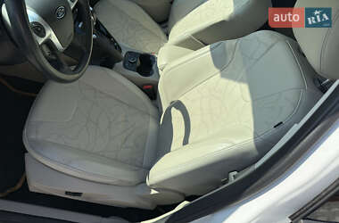 Хэтчбек Ford Focus 2014 в 