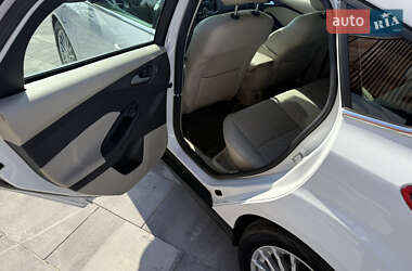 Хэтчбек Ford Focus 2014 в 