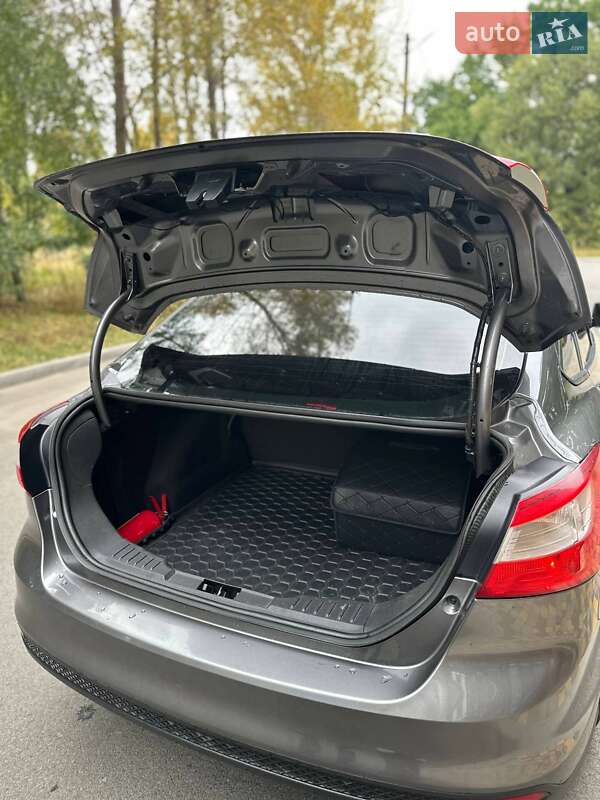 Седан Ford Focus 2012 в Чернигове
