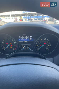 Седан Ford Focus 2016 в 
