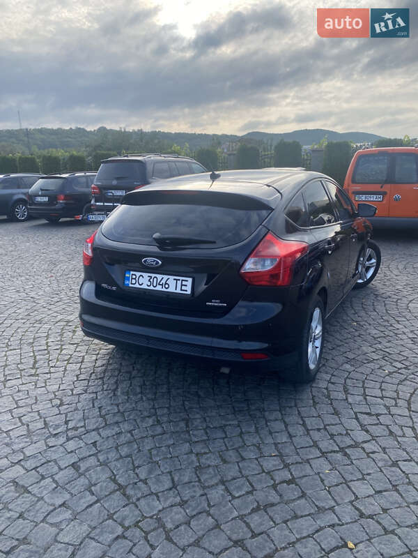 Хэтчбек Ford Focus 2014 в Львове