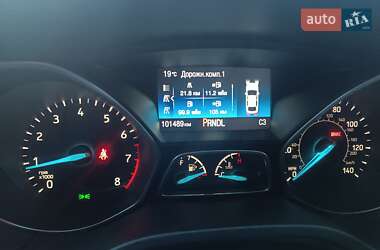 Седан Ford Focus 2015 в 