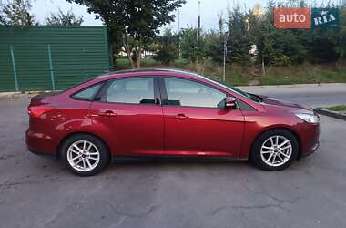 Седан Ford Focus 2015 в 