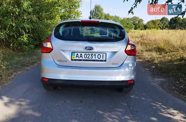 Хетчбек Ford Focus 2013 в 