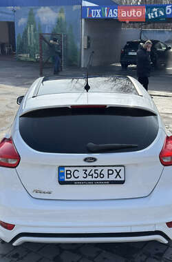 Хетчбек Ford Focus 2018 в 
