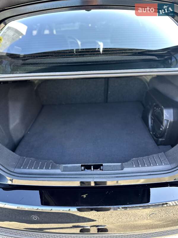 Седан Ford Focus 2018 в Киеве