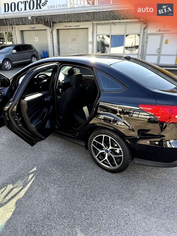 Седан Ford Focus 2018 в Киеве