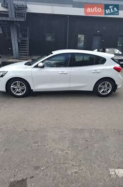 Хэтчбек Ford Focus 2019 в 