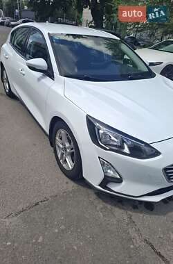 Хэтчбек Ford Focus 2019 в 