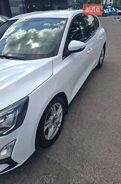 Хэтчбек Ford Focus 2019 в 