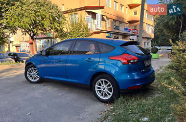 Хэтчбек Ford Focus 2015 в 