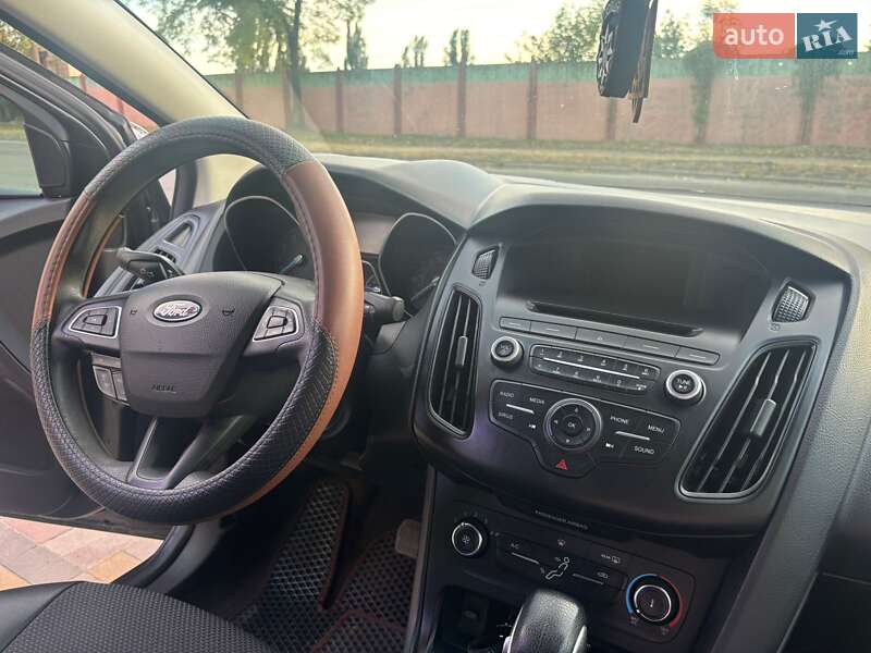 Седан Ford Focus 2016 в Киеве