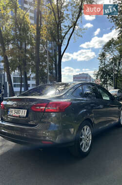 Седан Ford Focus 2016 в 