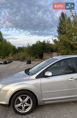 Хетчбек Ford Focus 2006 в 