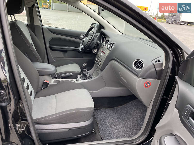 Универсал Ford Focus 2010 в Луцке