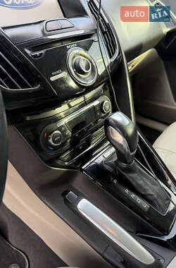 Хэтчбек Ford Focus 2013 в 