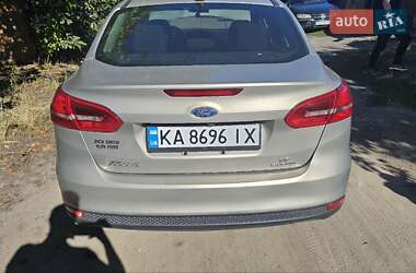 Седан Ford Focus 2015 в 