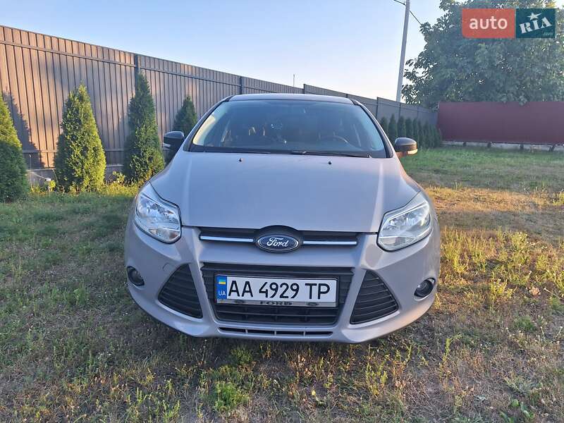 Хэтчбек Ford Focus 2011 в Киеве