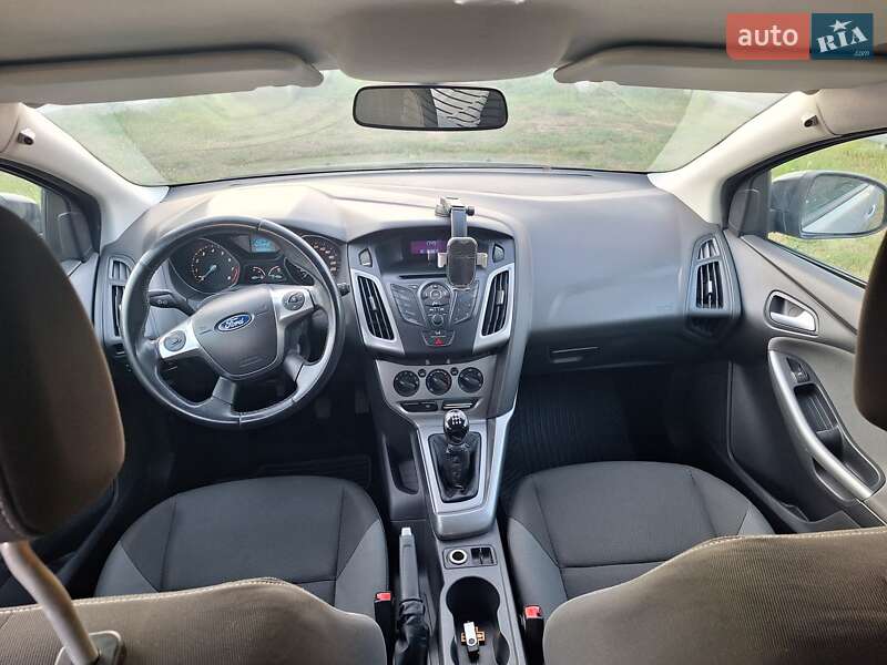 Хэтчбек Ford Focus 2011 в Киеве