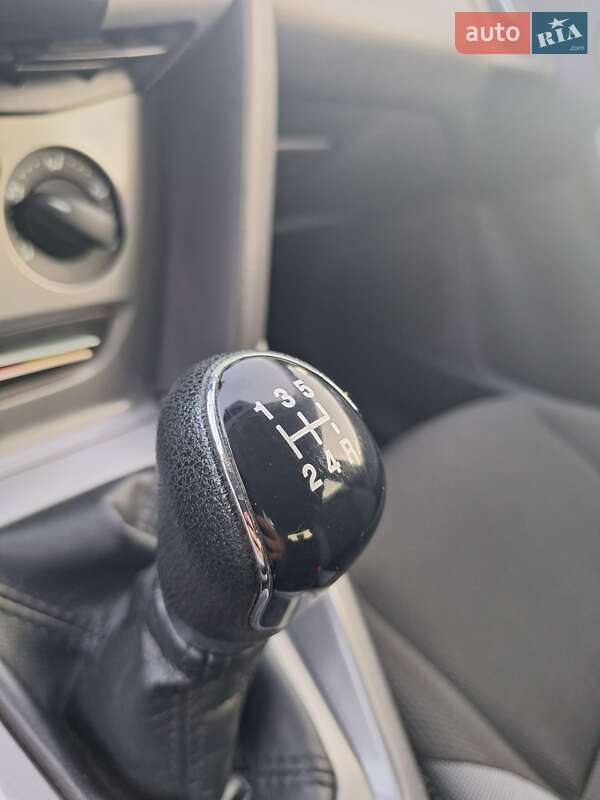 Хэтчбек Ford Focus 2011 в Киеве