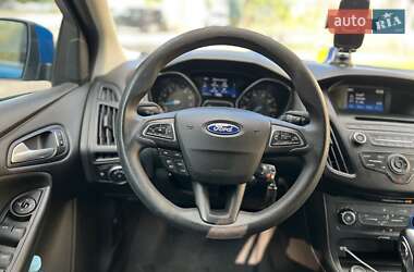 Хетчбек Ford Focus 2016 в 