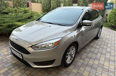 Хэтчбек Ford Focus 2015 в 