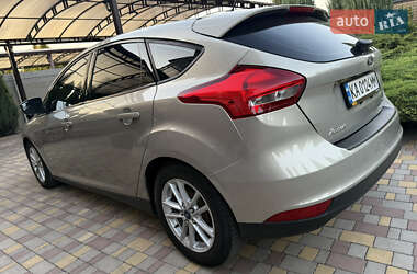 Хэтчбек Ford Focus 2015 в 