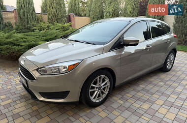 Хэтчбек Ford Focus 2015 в 