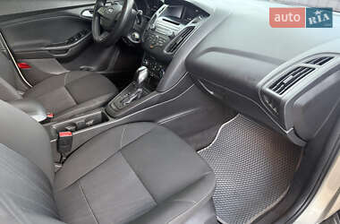 Хэтчбек Ford Focus 2015 в 