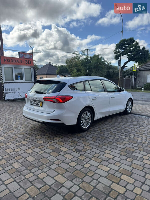 Универсал Ford Focus 2020 в Сваляве