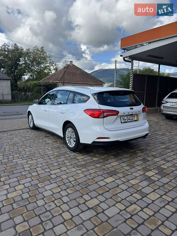 Универсал Ford Focus 2020 в Сваляве