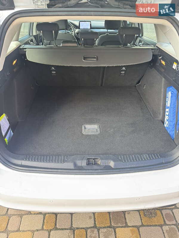 Универсал Ford Focus 2020 в Сваляве