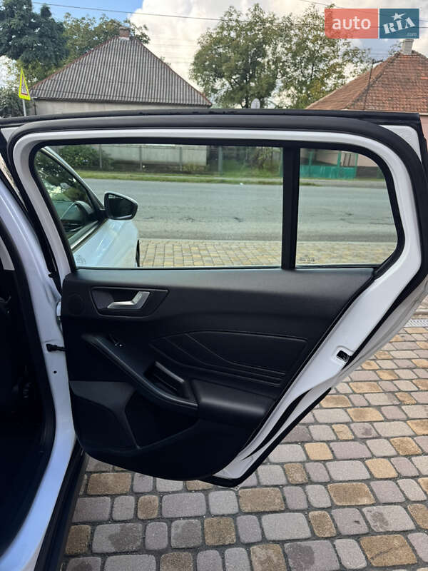 Универсал Ford Focus 2020 в Сваляве