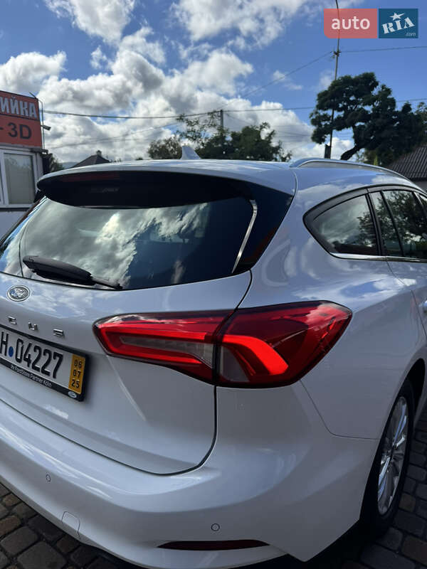 Универсал Ford Focus 2020 в Сваляве