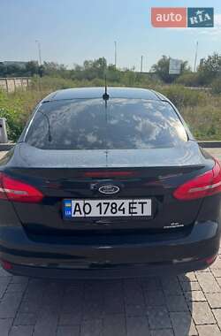 Седан Ford Focus 2015 в Ужгороде
