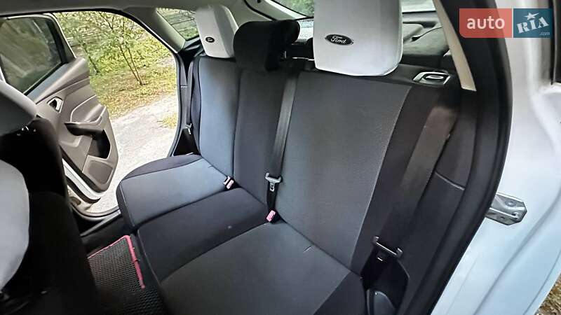 Хэтчбек Ford Focus 2013 в Киеве фото 4 Хэтчбек Ford Focus 2013 в Киеве