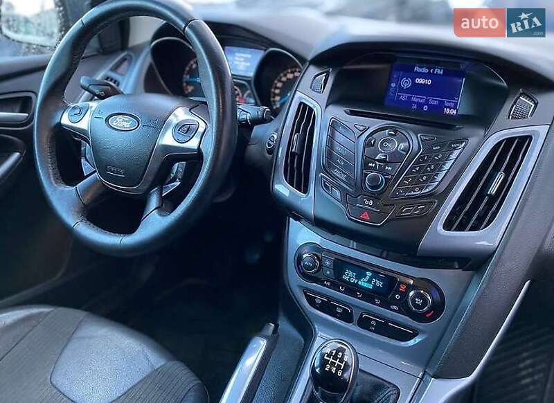 Хэтчбек Ford Focus 2011 в Львове