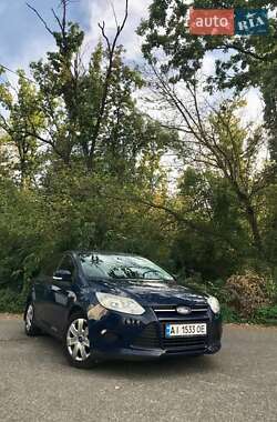 Хэтчбек Ford Focus 2013 в 