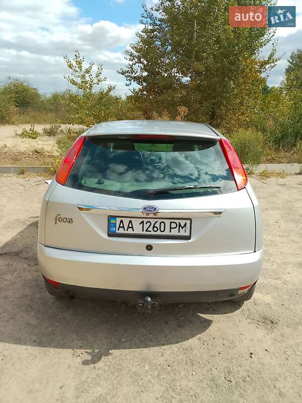 Хэтчбек Ford Focus 1999 в Киеве