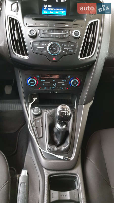 Хэтчбек Ford Focus 2015 в Ровно